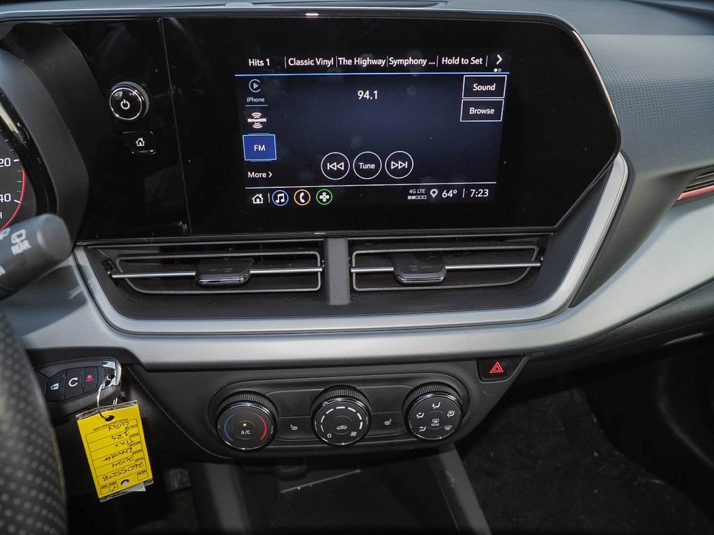 Used 2024 Chevrolet Trax RS w/ Driver Confidence Package image 11