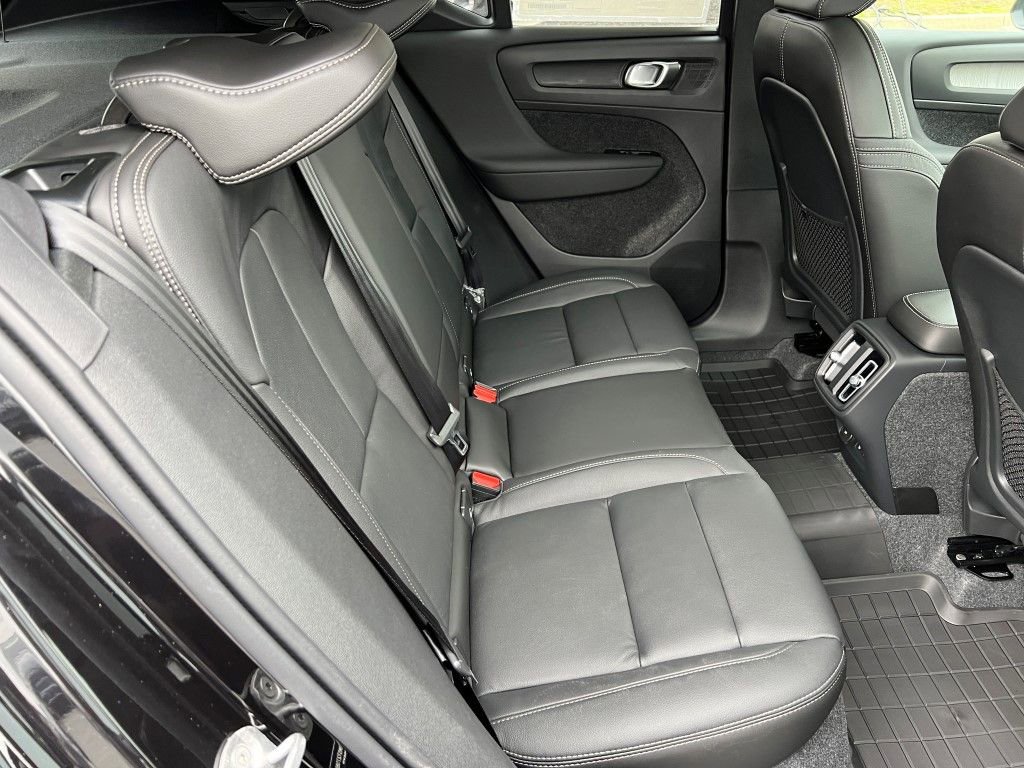 New 2026 Volvo XC40 B5 Ultra w/ Protection Package Premier image 11