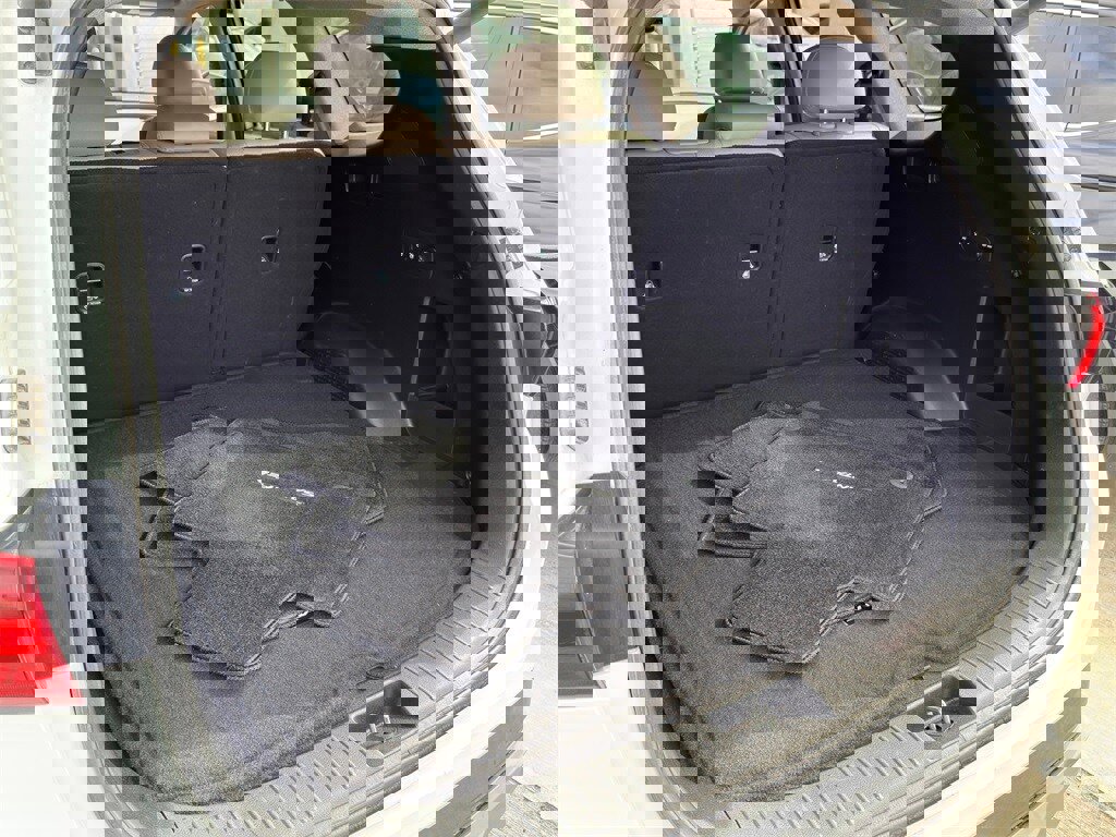 Used 2019 Hyundai Santa Fe Limited image 28