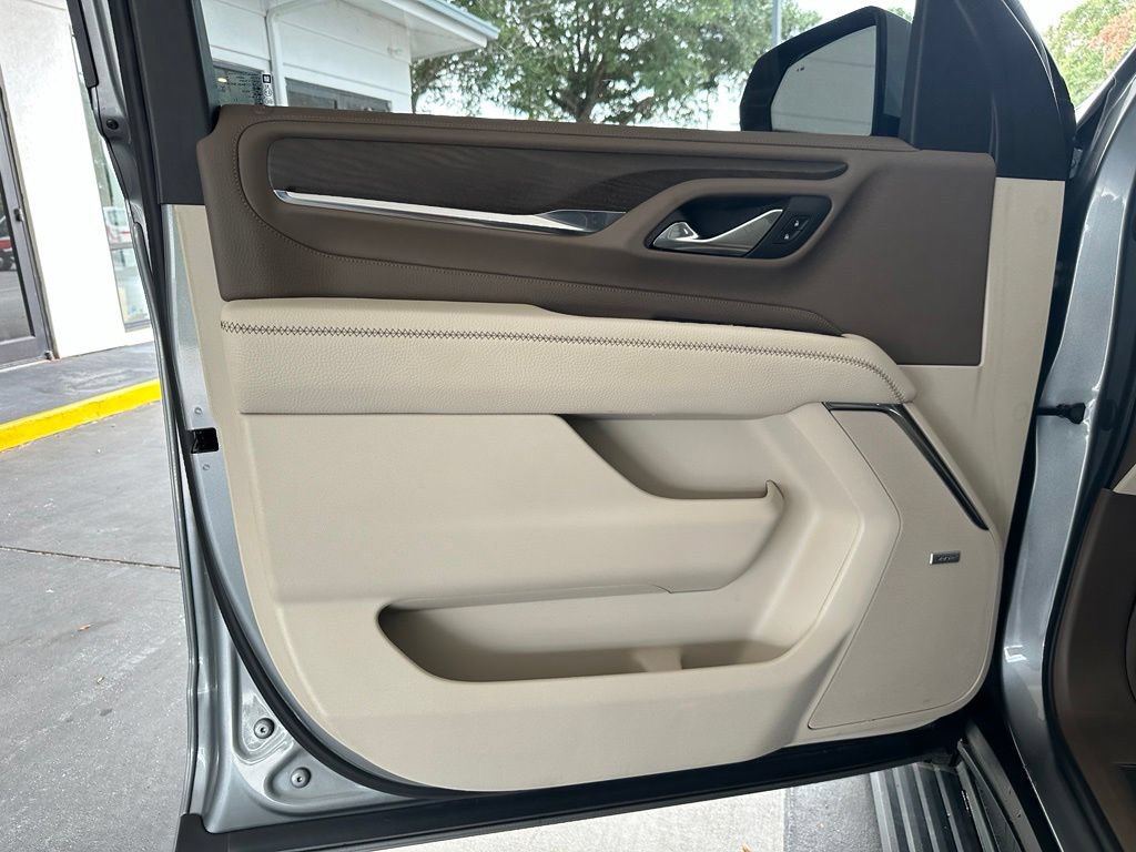 Used 2023 GMC Yukon Denali w/ Denali Reserve Package RWD image 11