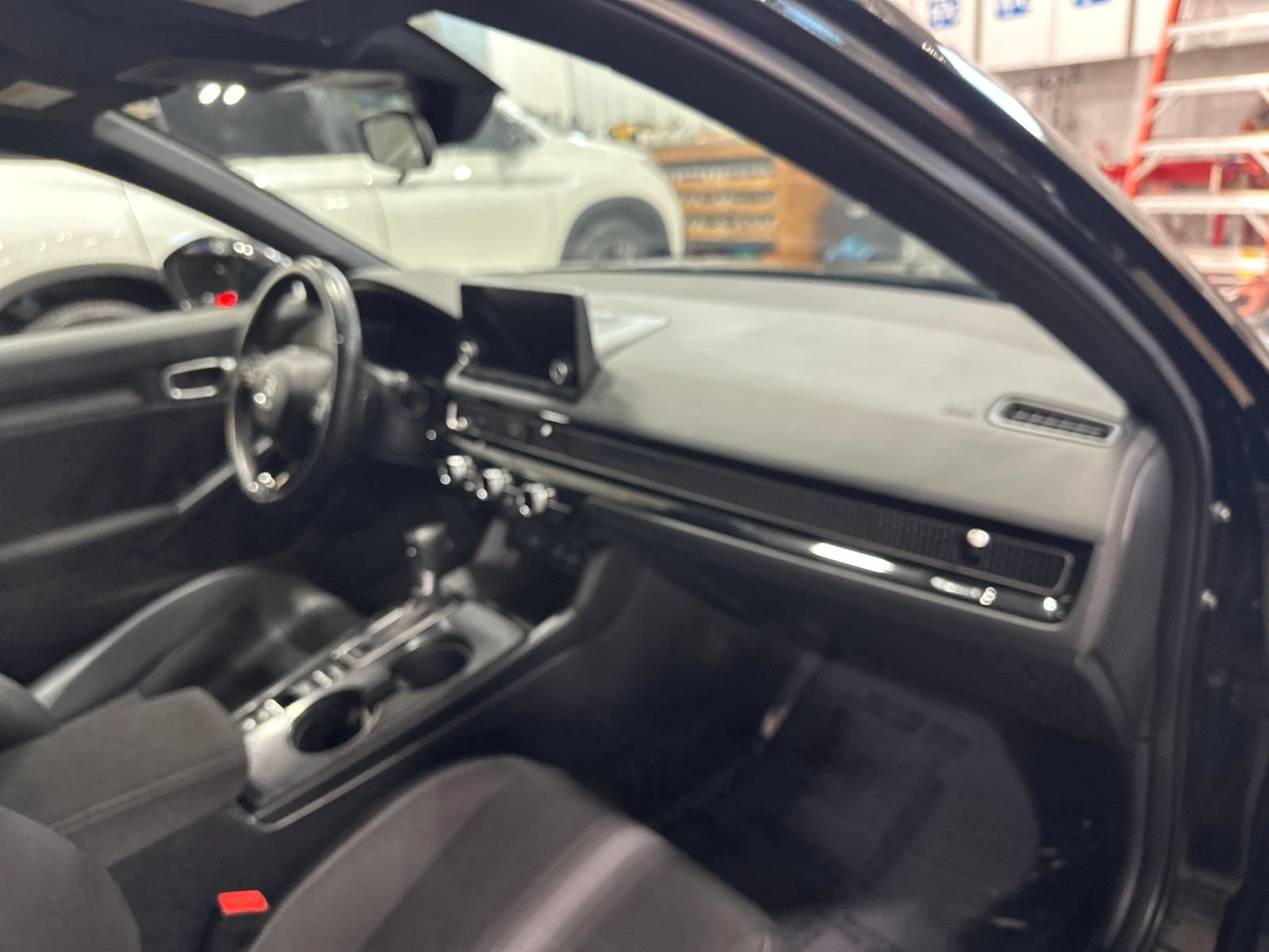 Used 2023 Honda Civic Sport image 29