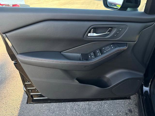 Certified 2025 Nissan Rogue SV w/ Rock Creek Premium Package image 19