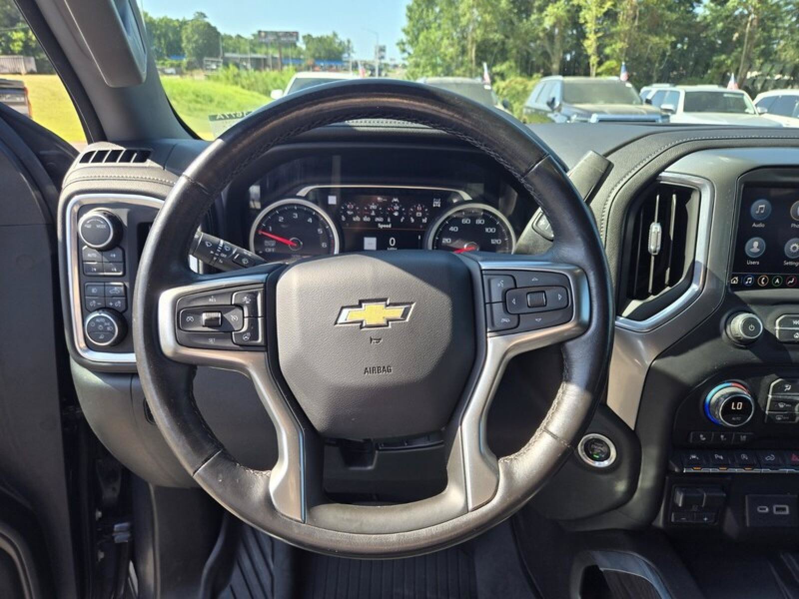 Used 2021 Chevrolet Silverado 1500 LTZ w/ LTZ Premium Package AWD/4WD image 9