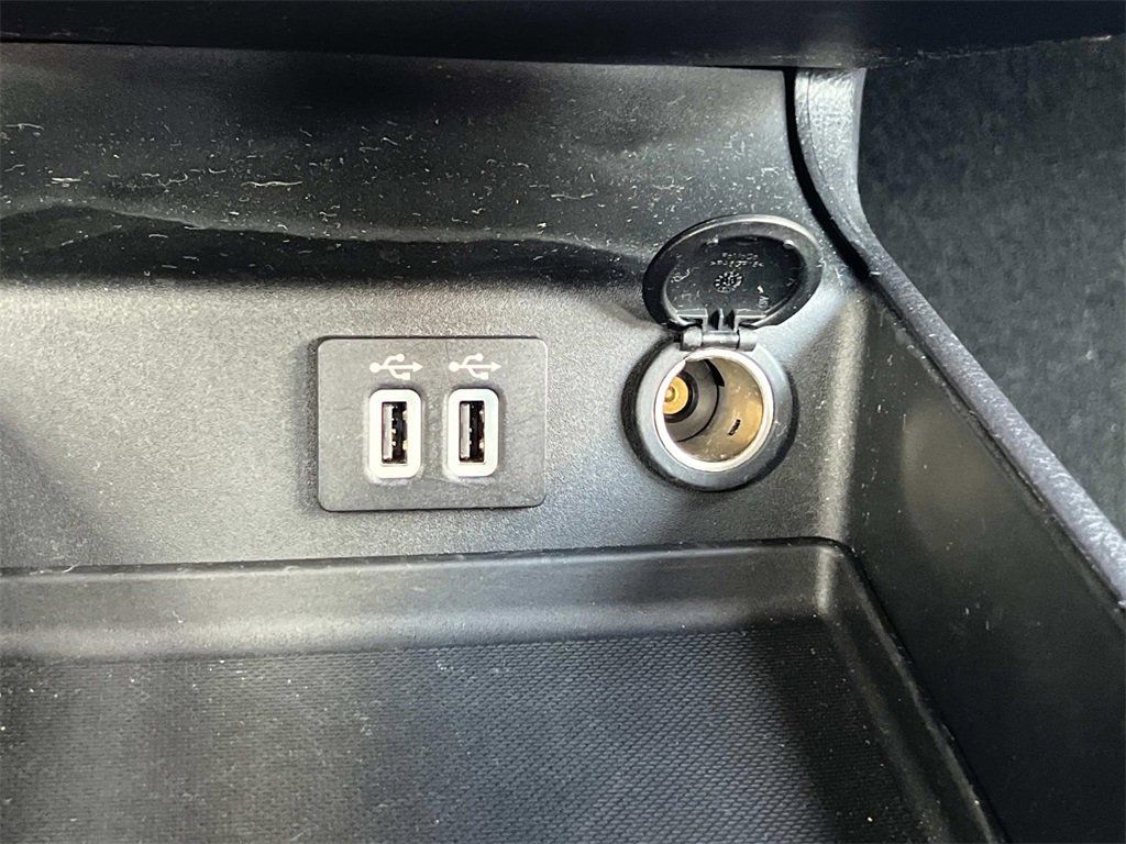 Used 2019 Ford Fusion SE image 27