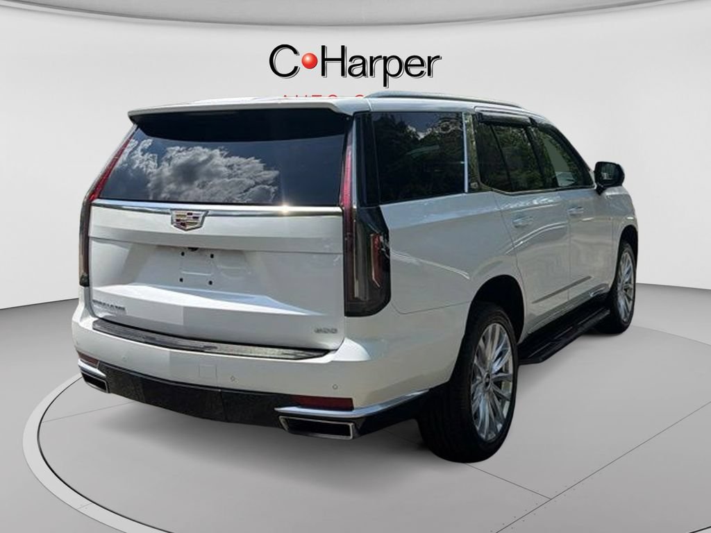 Used 2022 Cadillac Escalade Luxury AWD/4WD image 2