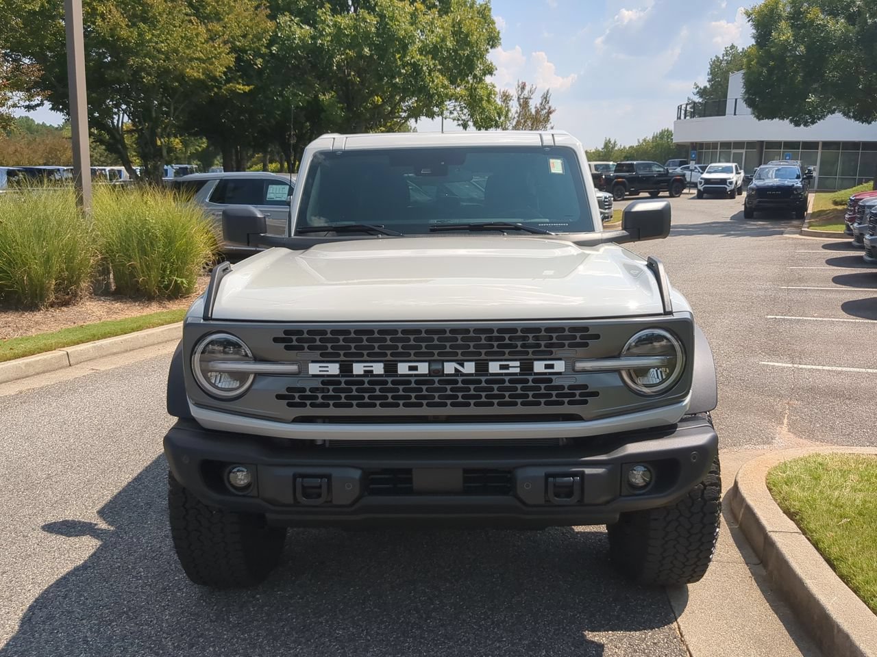 Used 2026 Ford Bronco Badlands AWD/4WD image 3