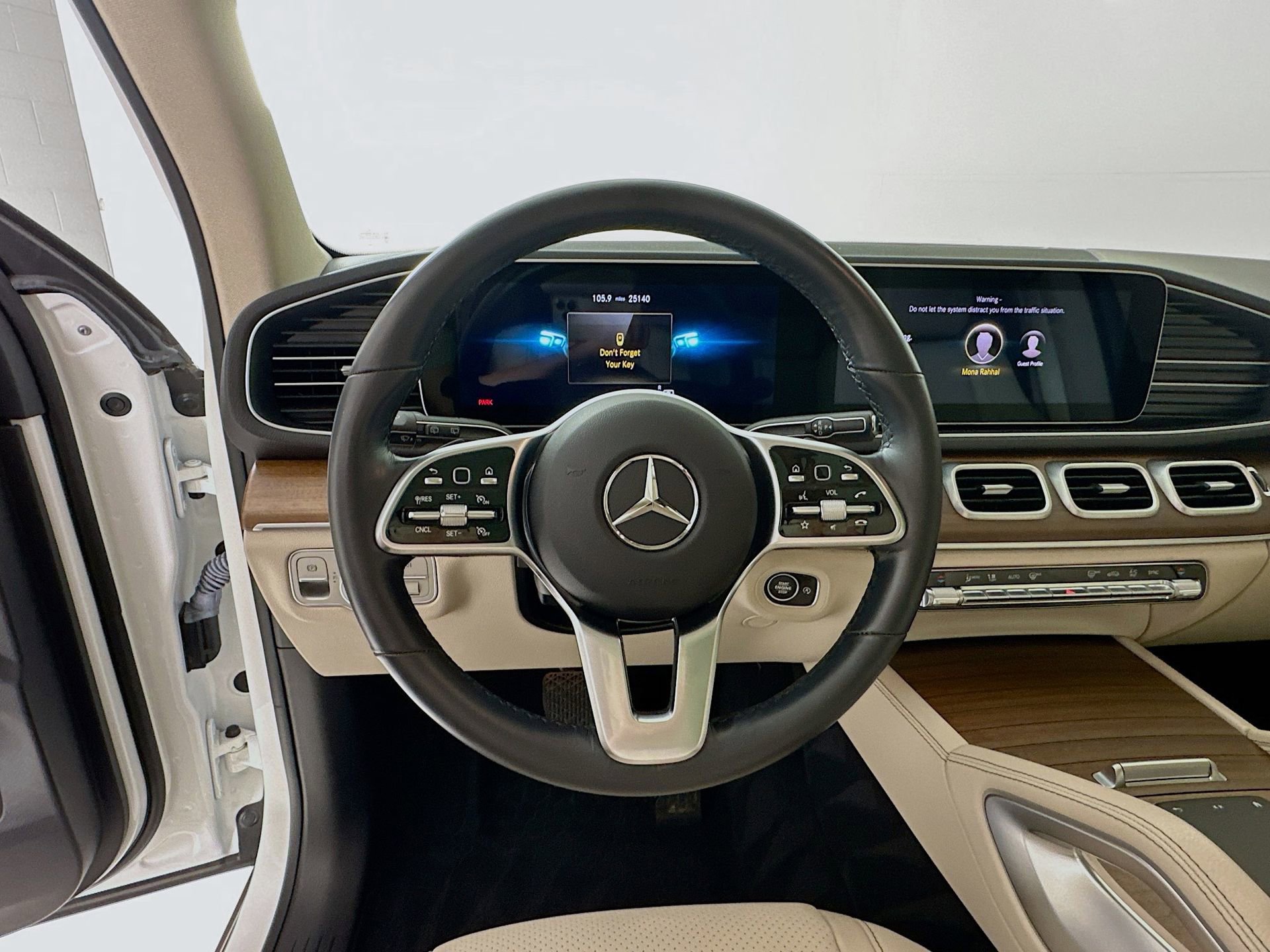 Used 2023 Mercedes-Benz GLE 350 4MATIC image 12
