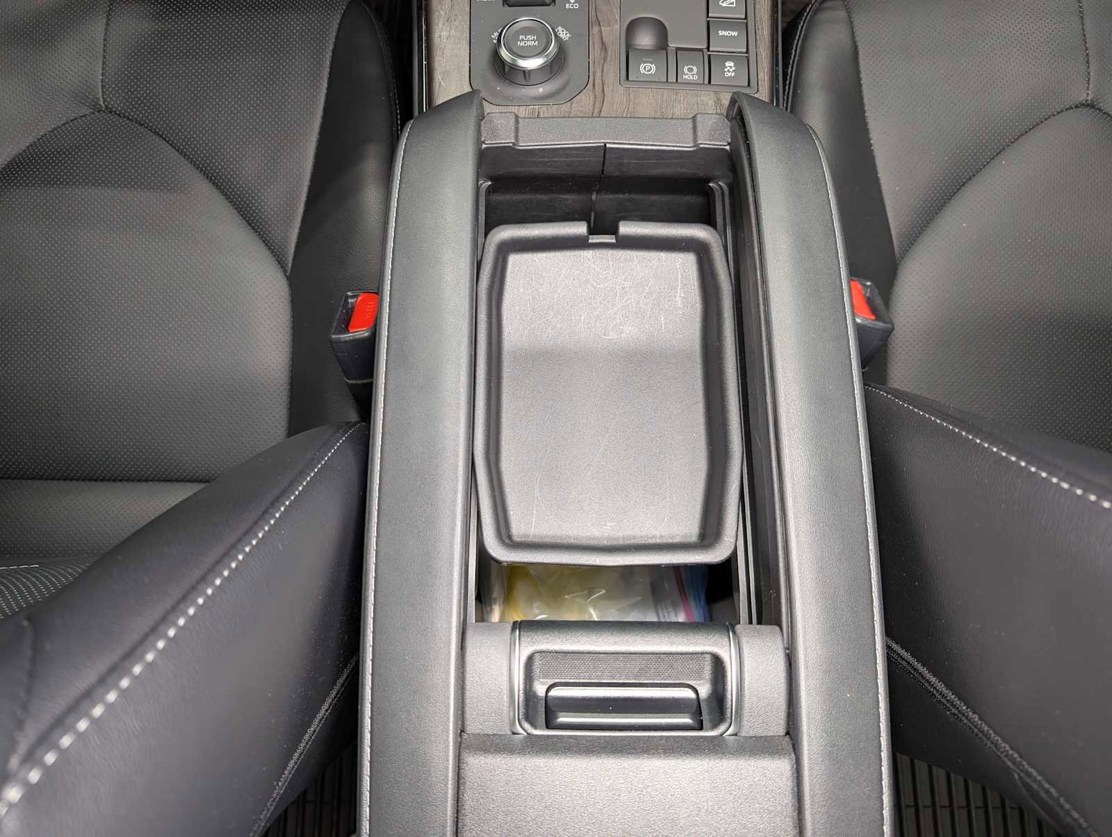 Used 2024 Toyota Highlander Platinum image 25