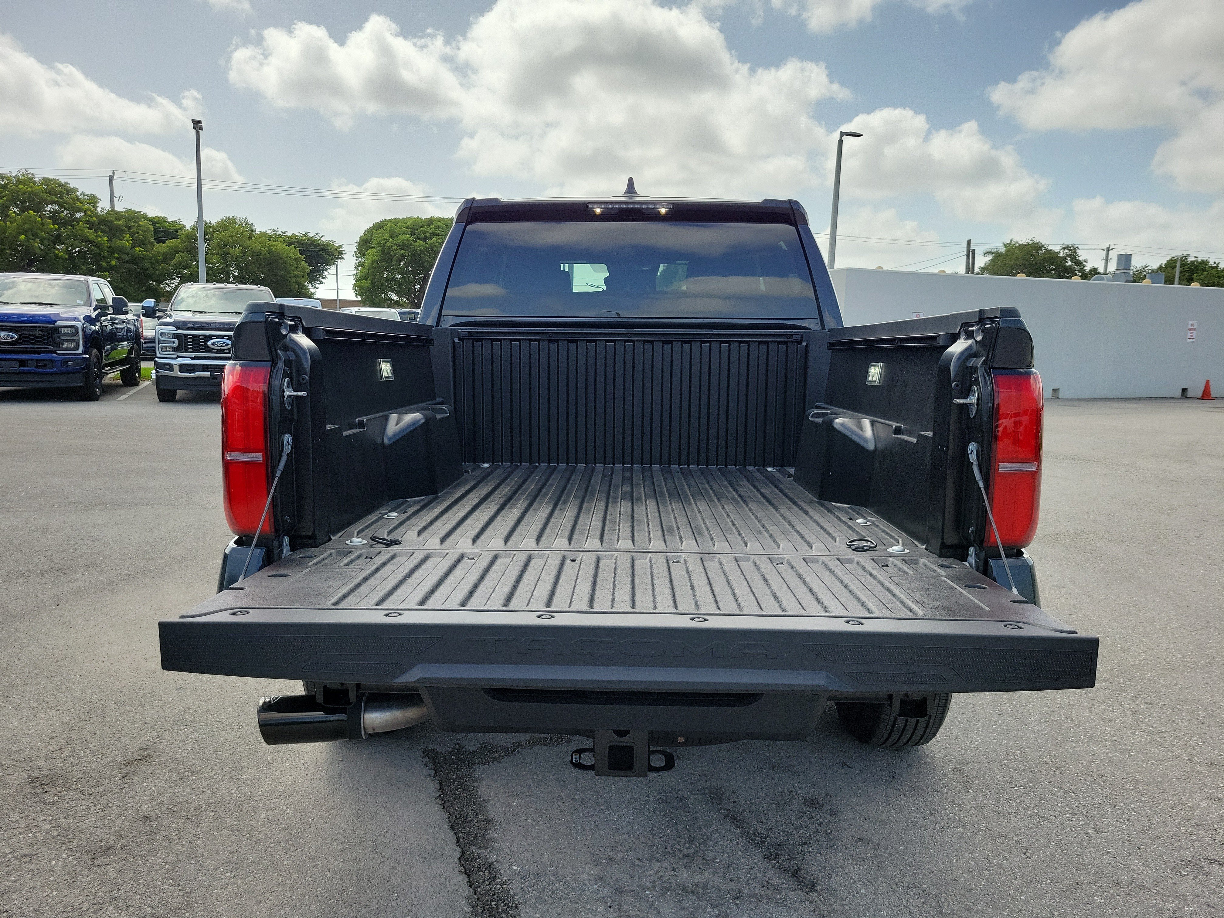 Used 2025 Toyota Tacoma SR5 RWD image 30
