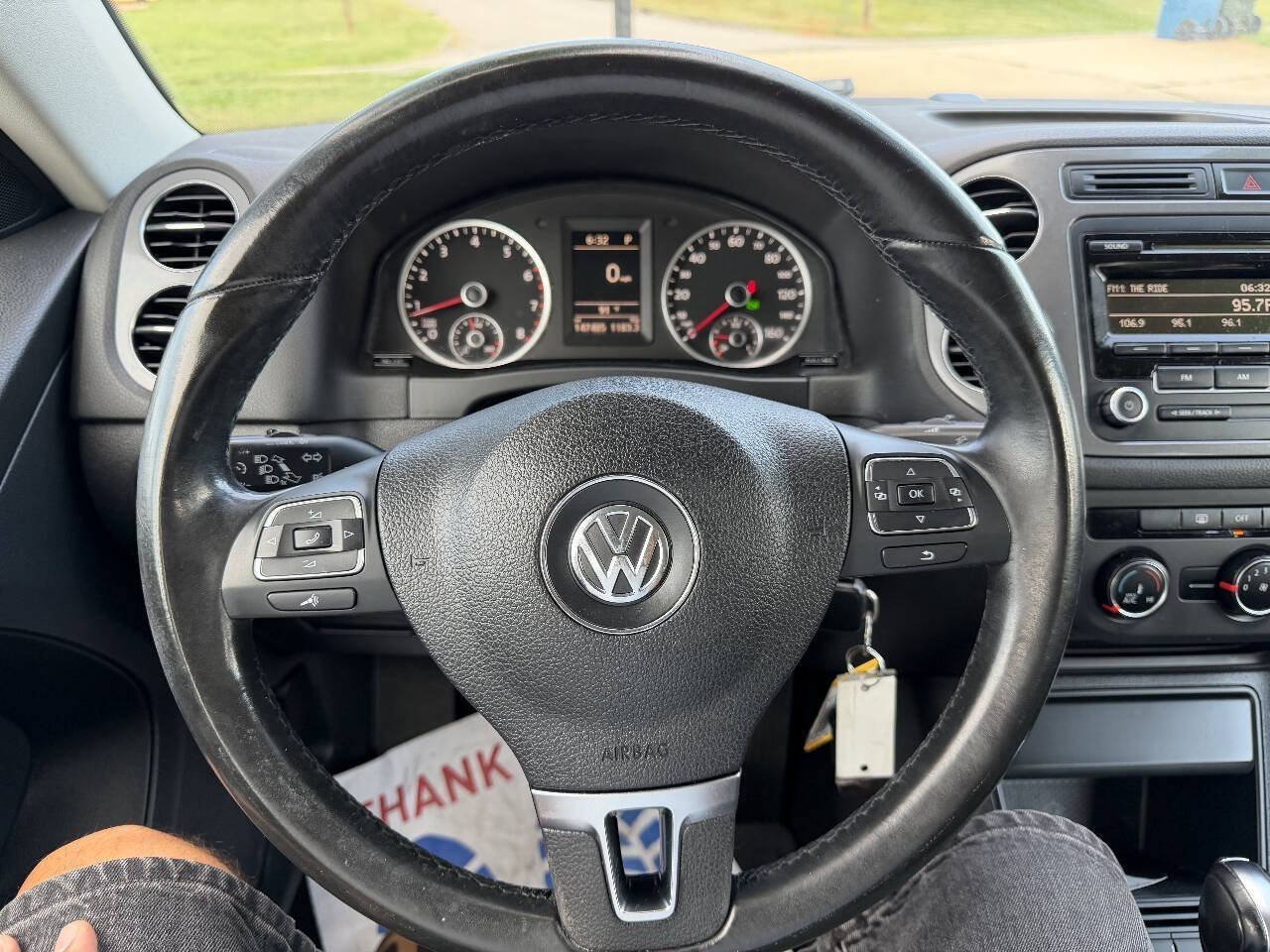 Used 2013 Volkswagen Tiguan S FWD image 17
