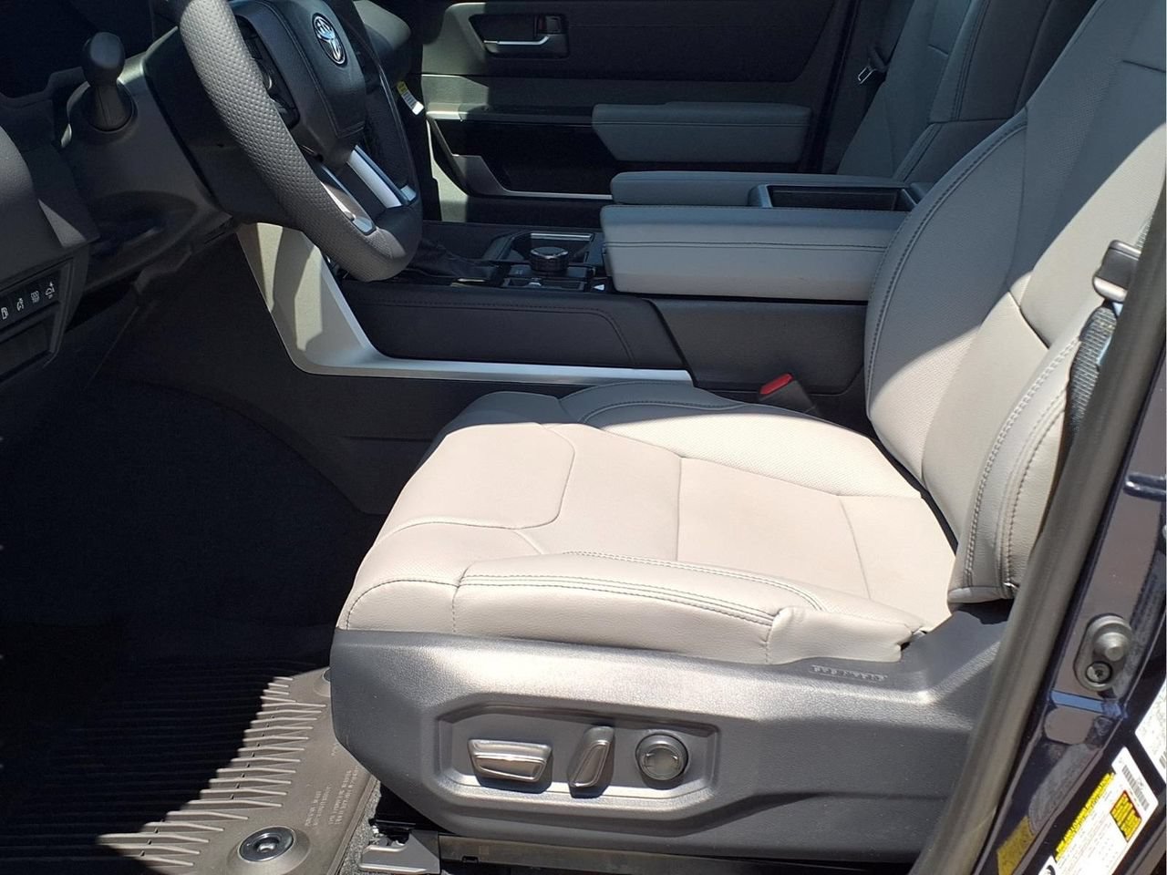 New 2026 Toyota Tundra Limited w/ Limited PVM Package AWD/4WD image 12