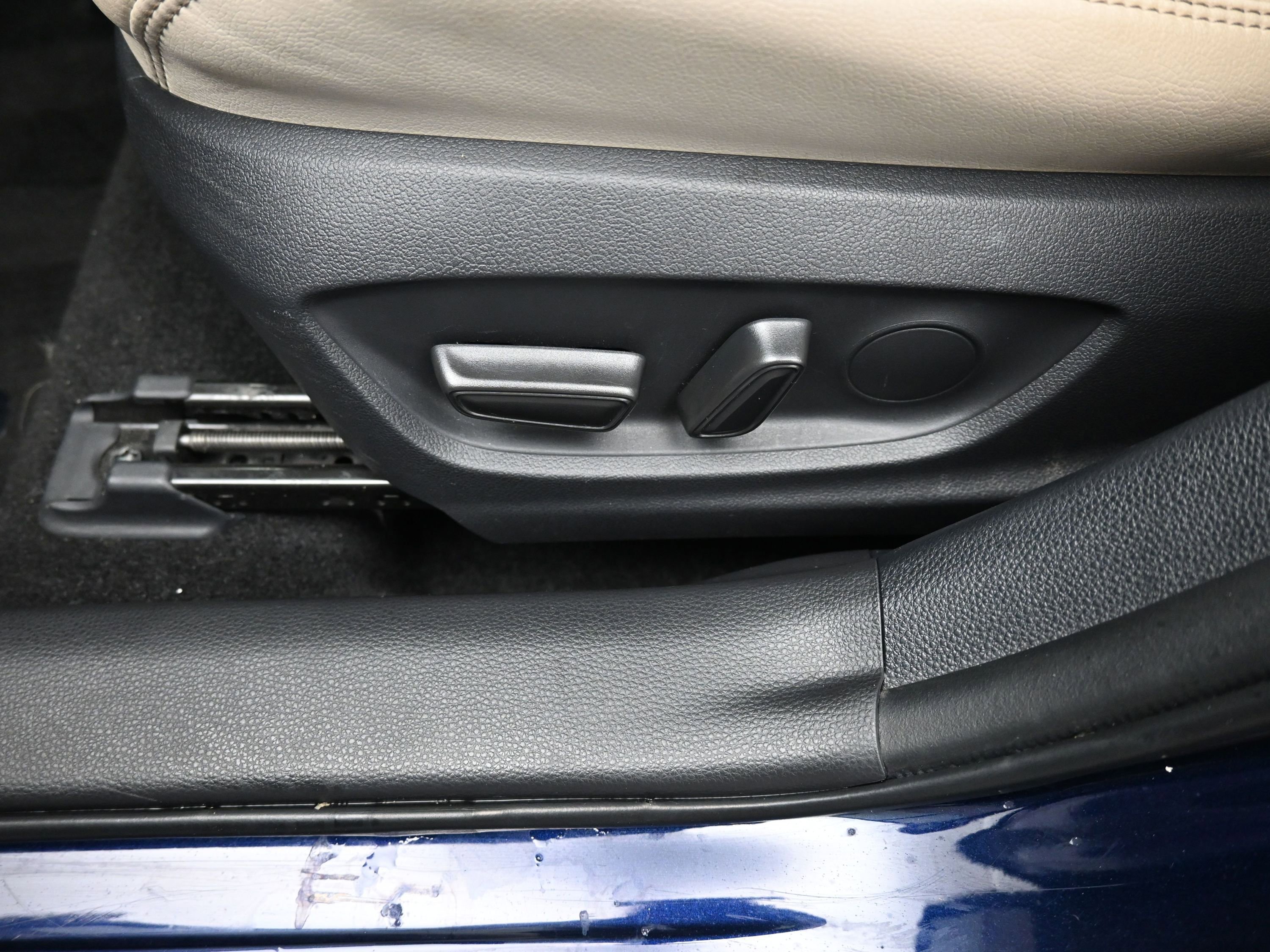 Certified 2024 Toyota Corolla XLE image 7