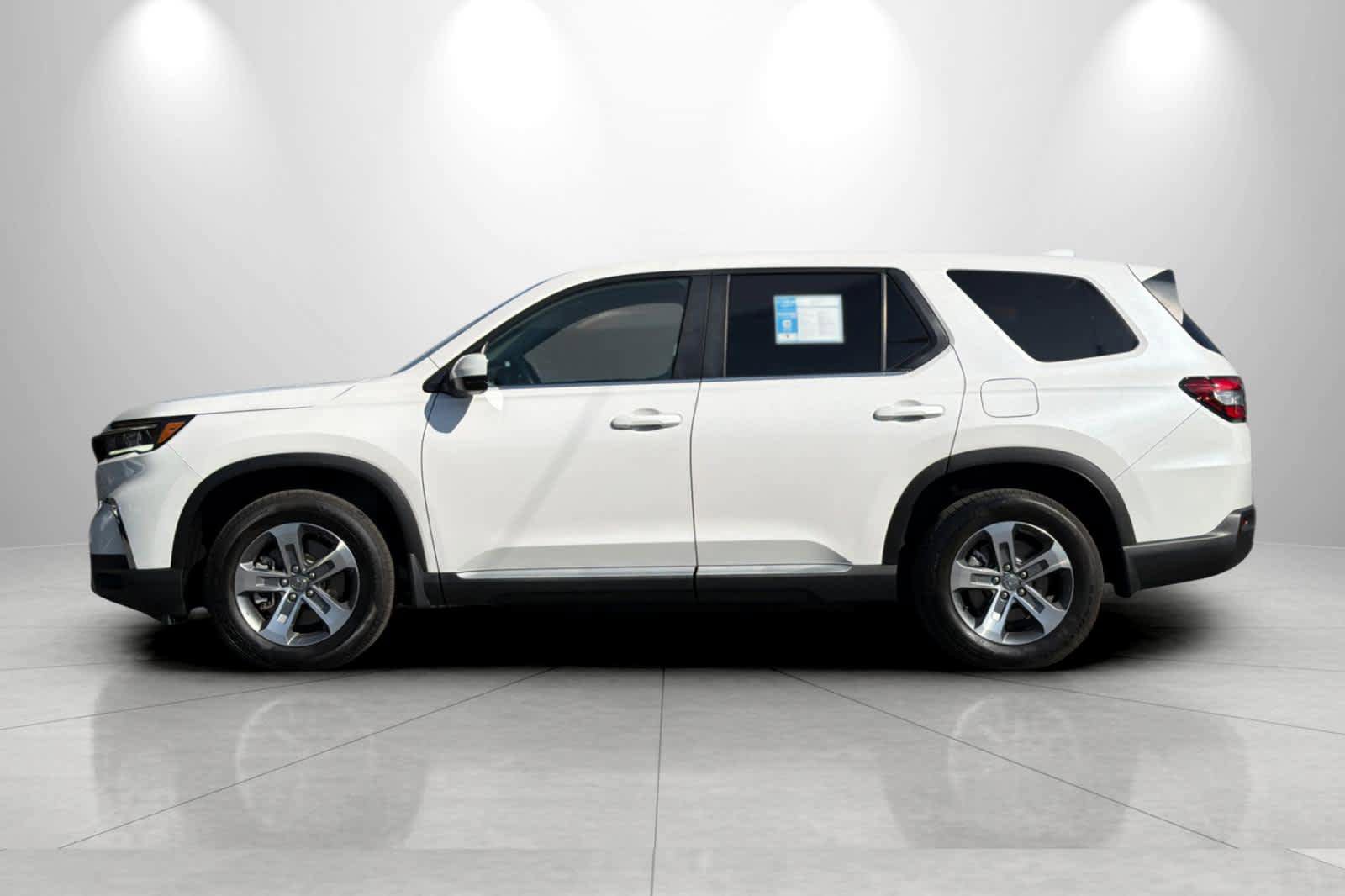 Used 2025 Honda Pilot EX-L image 5