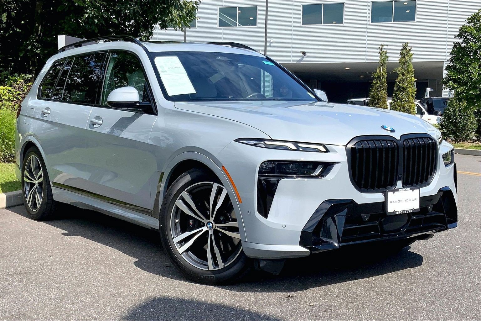 Used 2024 BMW X7 xDrive40i w/ Executive Package AWD/4WD image 2