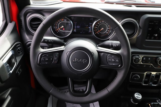 Used 2023 Jeep Gladiator Willys image 21