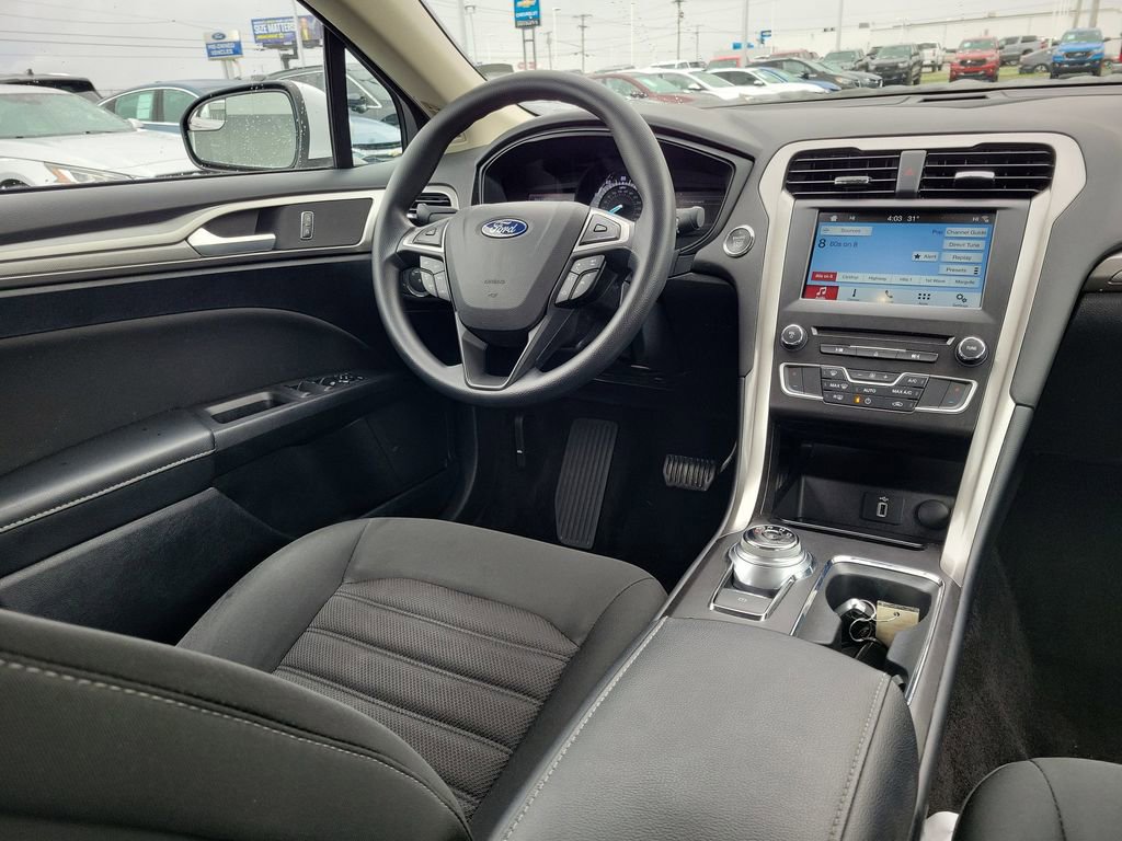 Certified 2018 Ford Fusion SE w/ Fusion SE Technology Package image 13