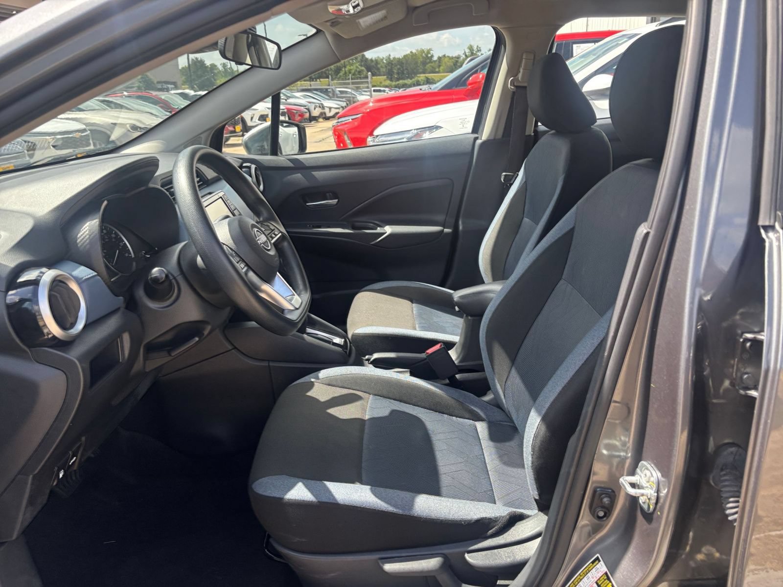 Used 2025 Nissan Versa SV FWD image 24