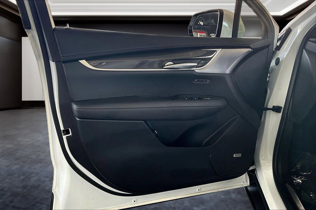 Certified 2024 Cadillac XT4 Premium Luxury AWD/4WD image 20
