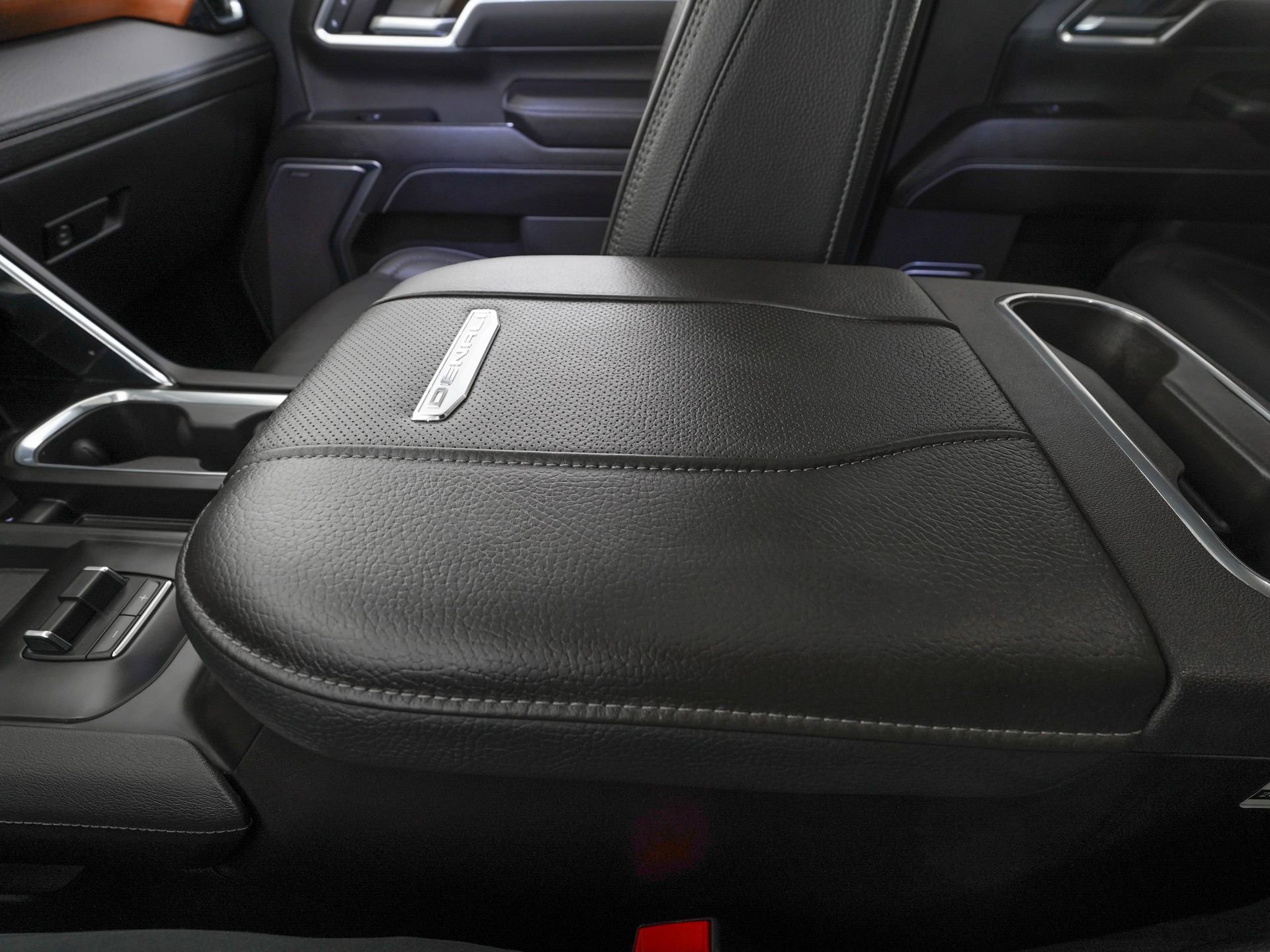 Used 2025 GMC Sierra 2500 Denali w/ Denali Reserve Package image 28