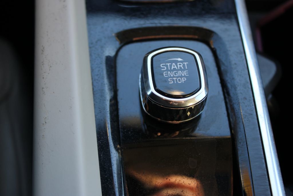 Used 2024 Volvo S60 B5 Plus image 42