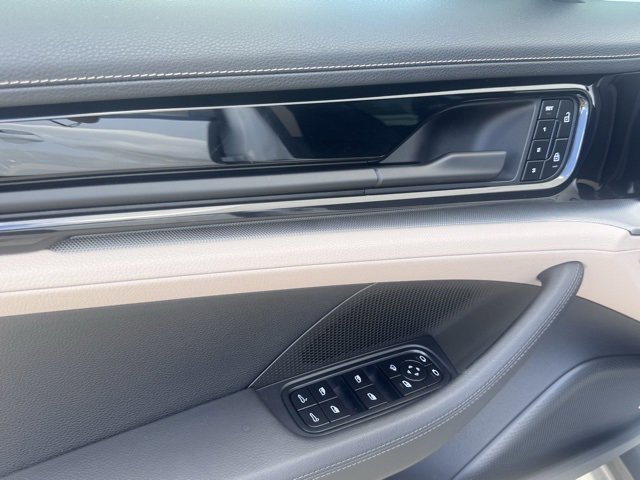 Used 2024 Porsche Panamera 4 image 10
