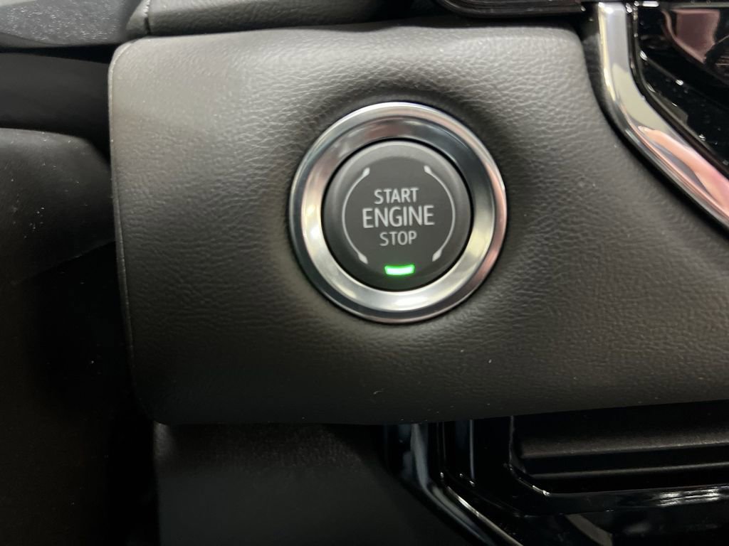 New 2026 GMC Canyon Elevation w/ Convenience Package image 17