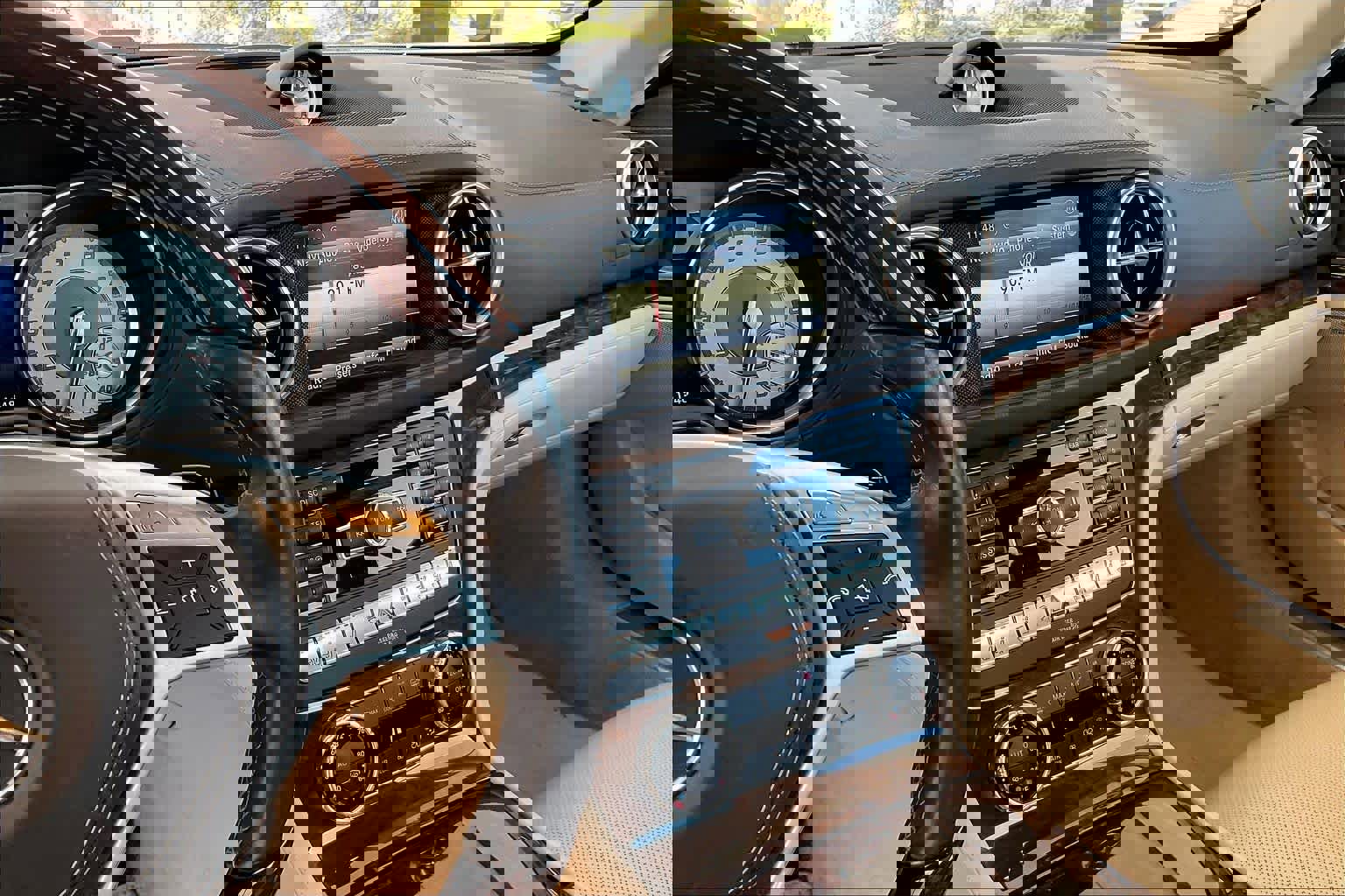 Used 2014 Mercedes-Benz SL 550 image 6