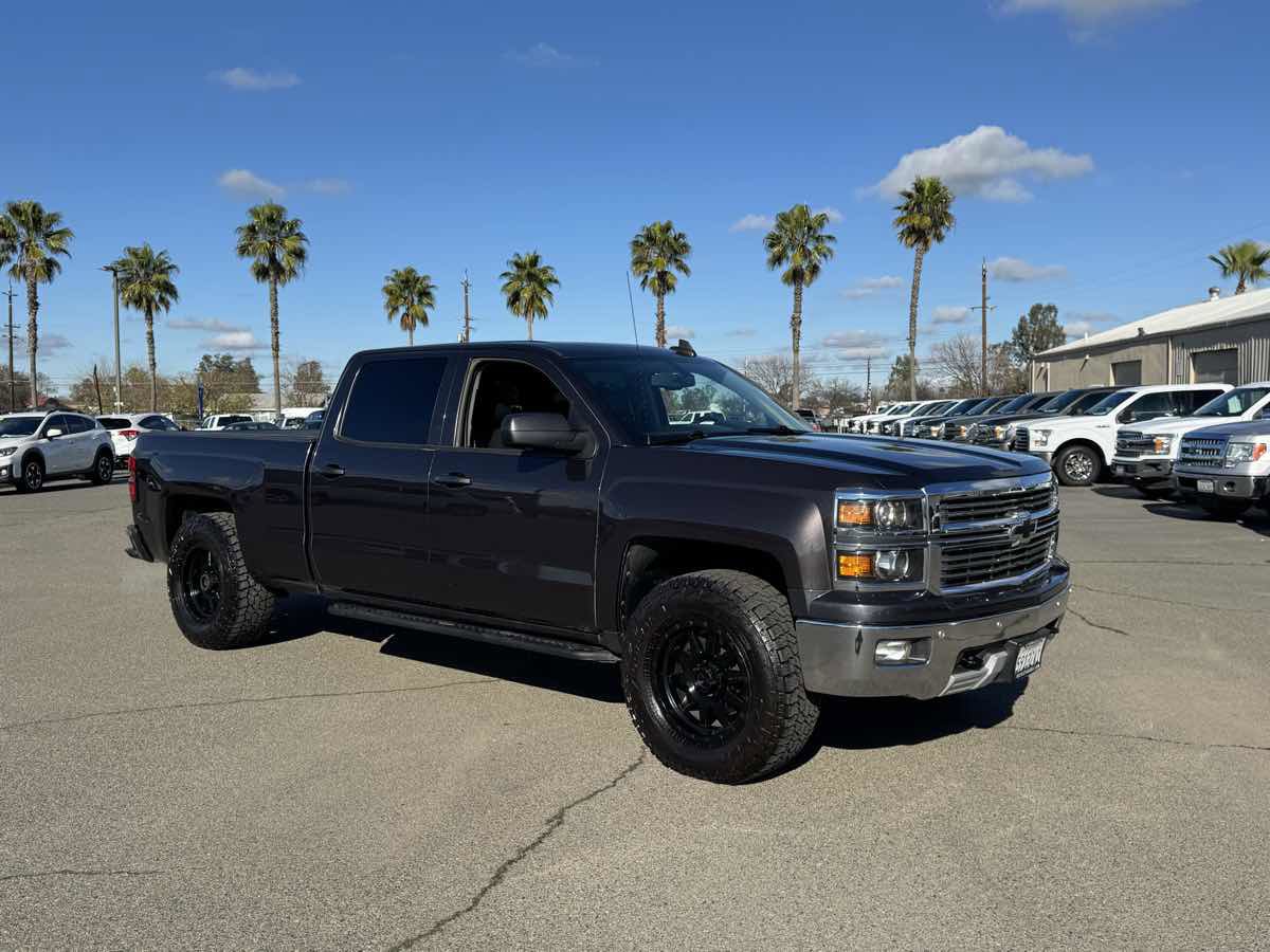 Used 2015 Chevrolet Silverado 1500 LTZ Z71 w/ LTZ Plus Package image 2