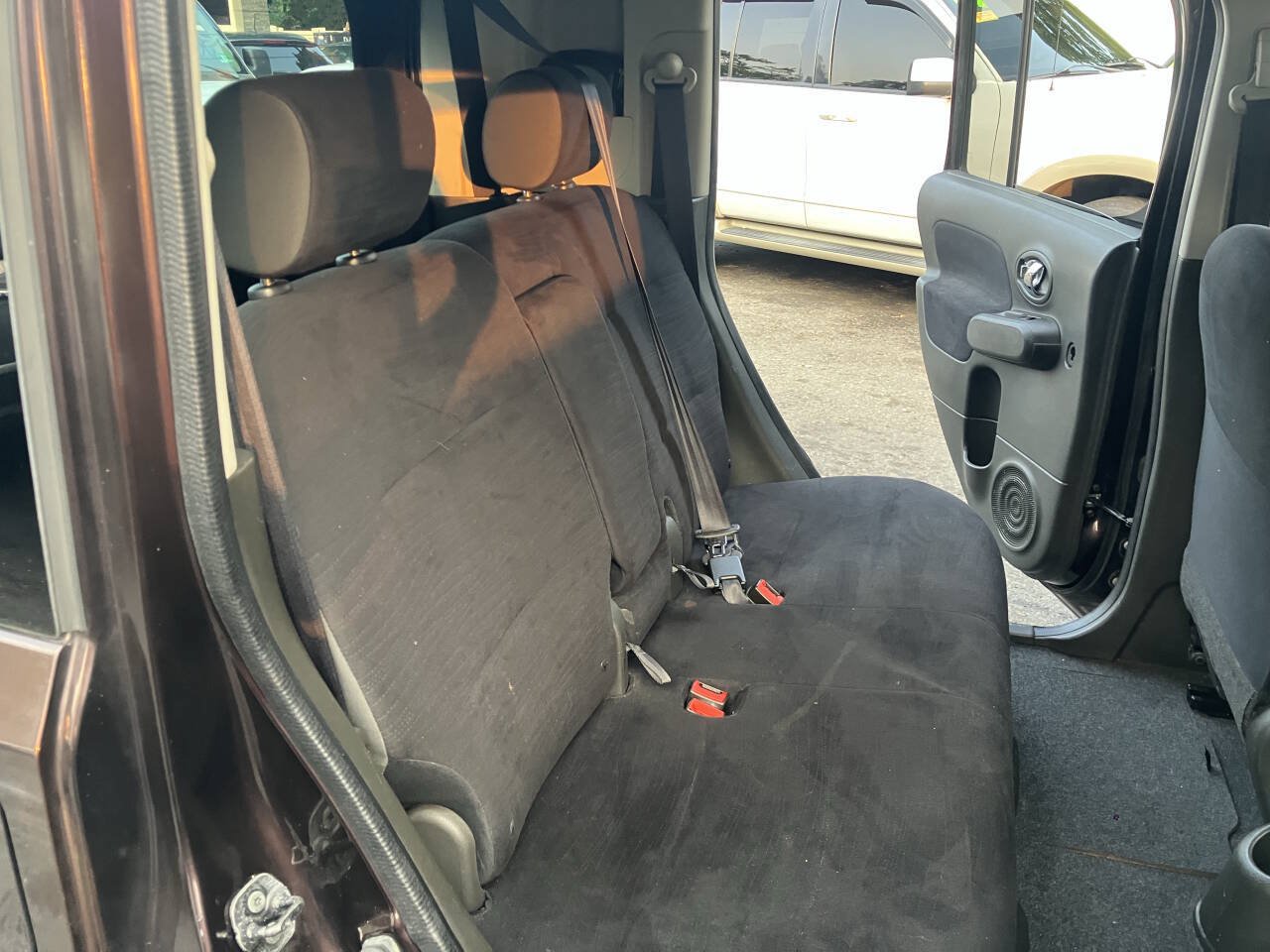 Used 2011 Nissan Cube 1.8 S w/ Interior Designer Pkg FWD image 28
