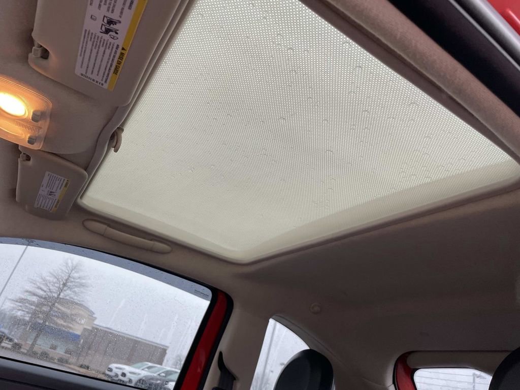 Used 2018 FIAT 500 Lounge image 22