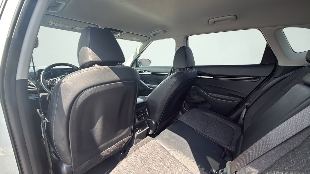 Used 2025 Kia Seltos S AWD/4WD image 36