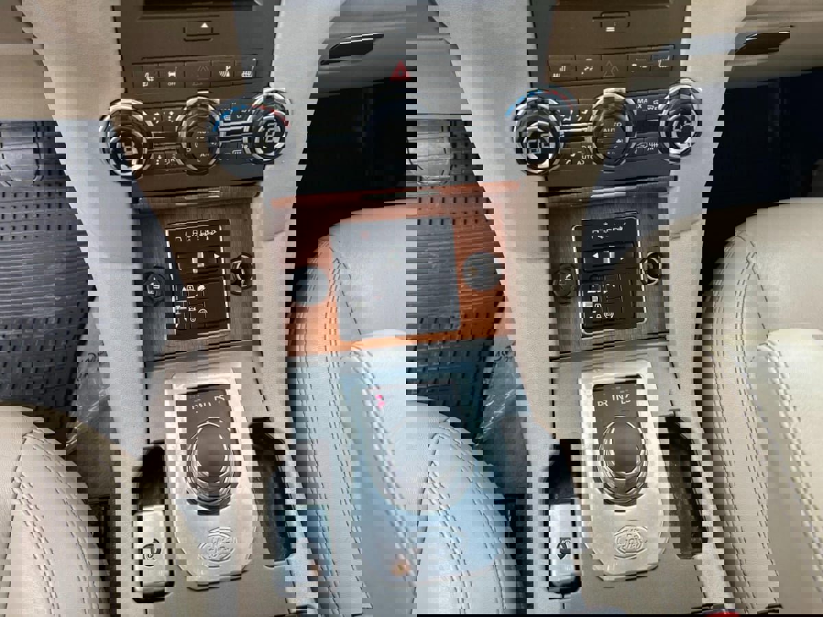 Used 2016 Land Rover LR4 HSE LUX image 14