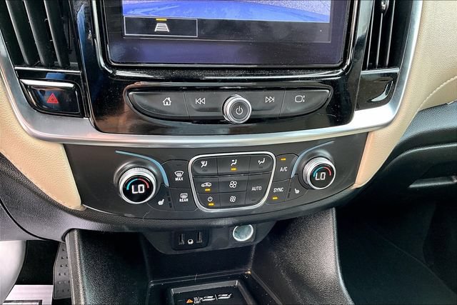 Used 2023 Chevrolet Traverse LT w/ LPO, Cargo Package AWD/4WD image 33