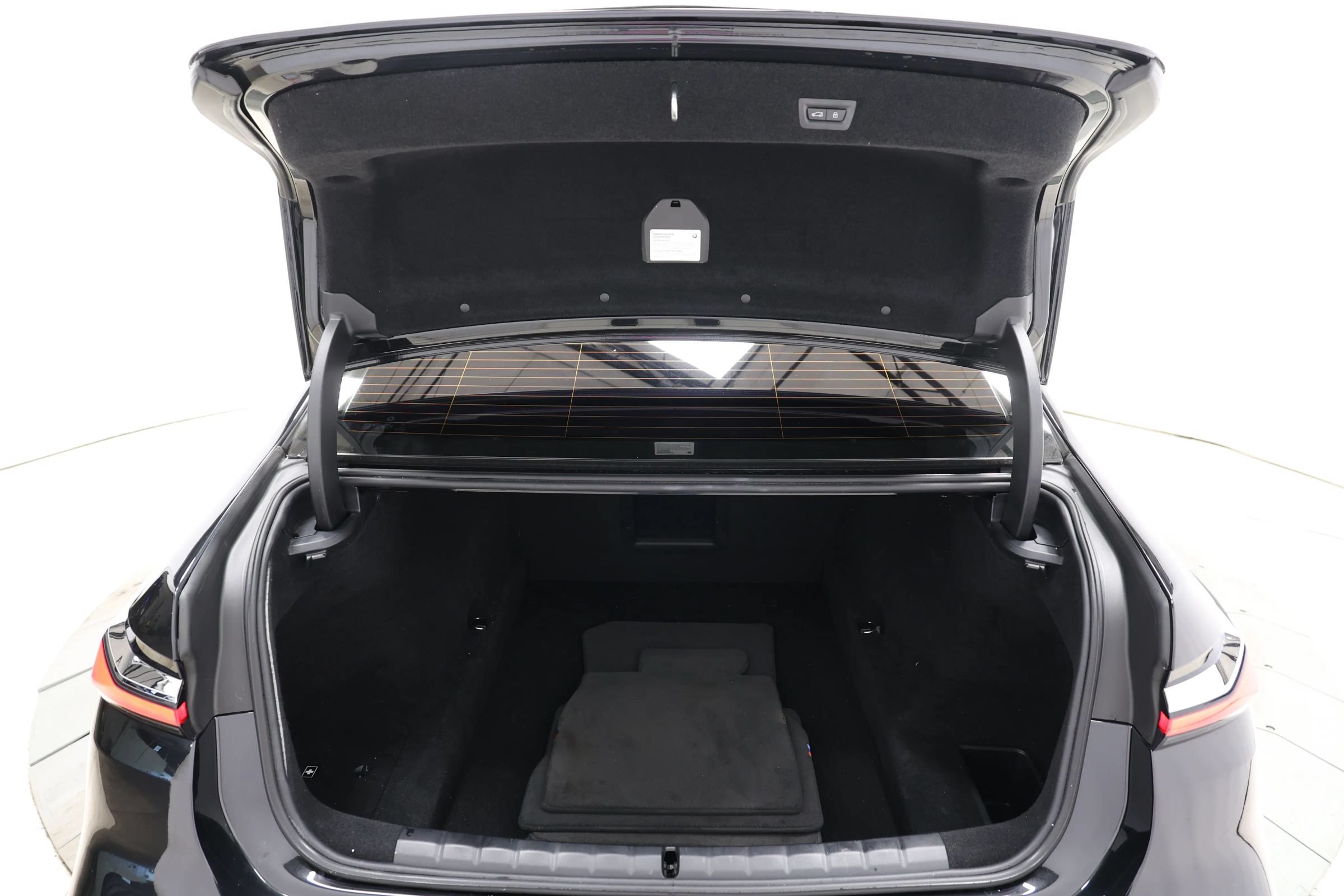 Used 2023 BMW 740i RWD image 74