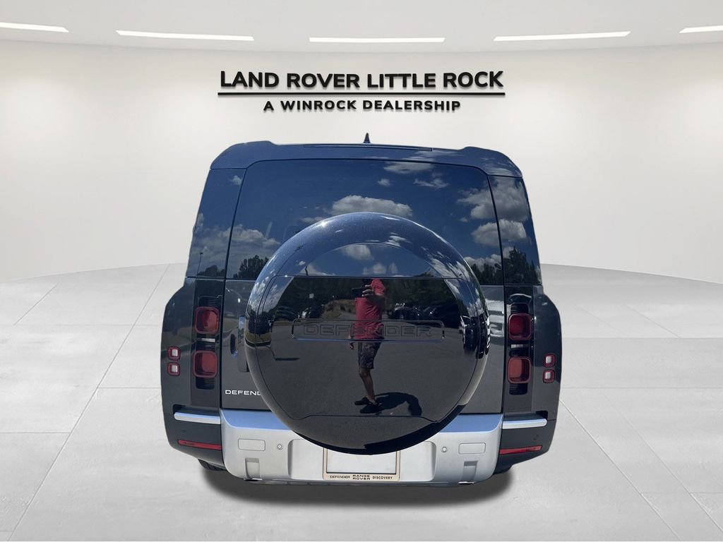 Used 2024 Land Rover Defender 130 S image 7