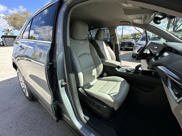 Certified 2023 Cadillac XT4 Luxury image 32