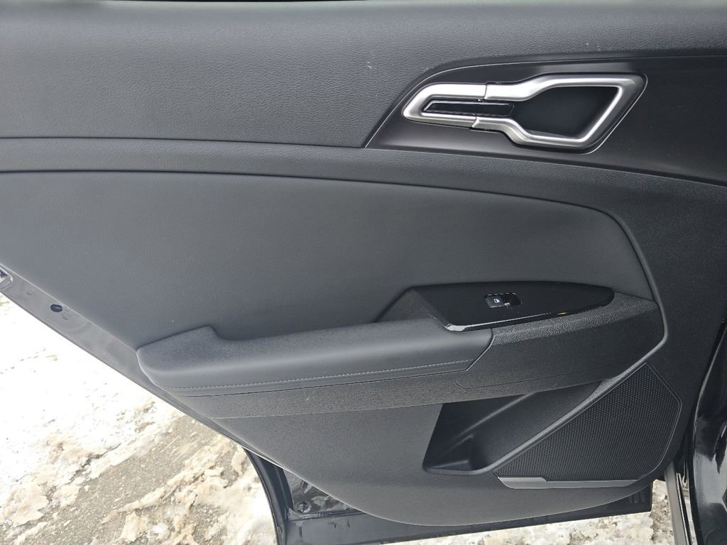 Used 2023 Kia Sportage EX image 22