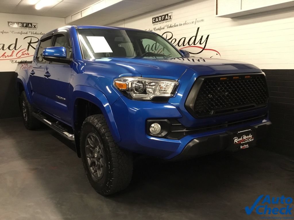 Used 2017 Toyota Tacoma SR5 w/ Tow Package AWD/4WD image 3