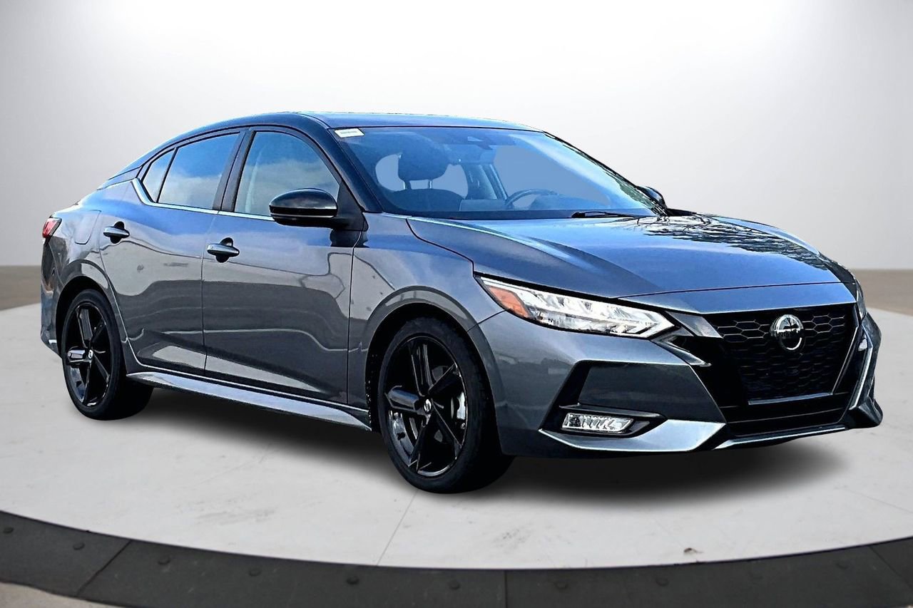 Used 2023 Nissan Sentra SR w/ Midnight Edition Package image 2