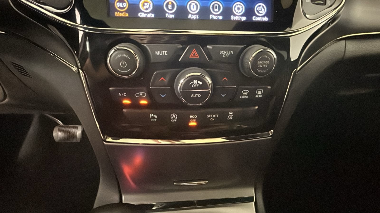 Used 2020 Jeep Grand Cherokee Limited X AWD/4WD image 26