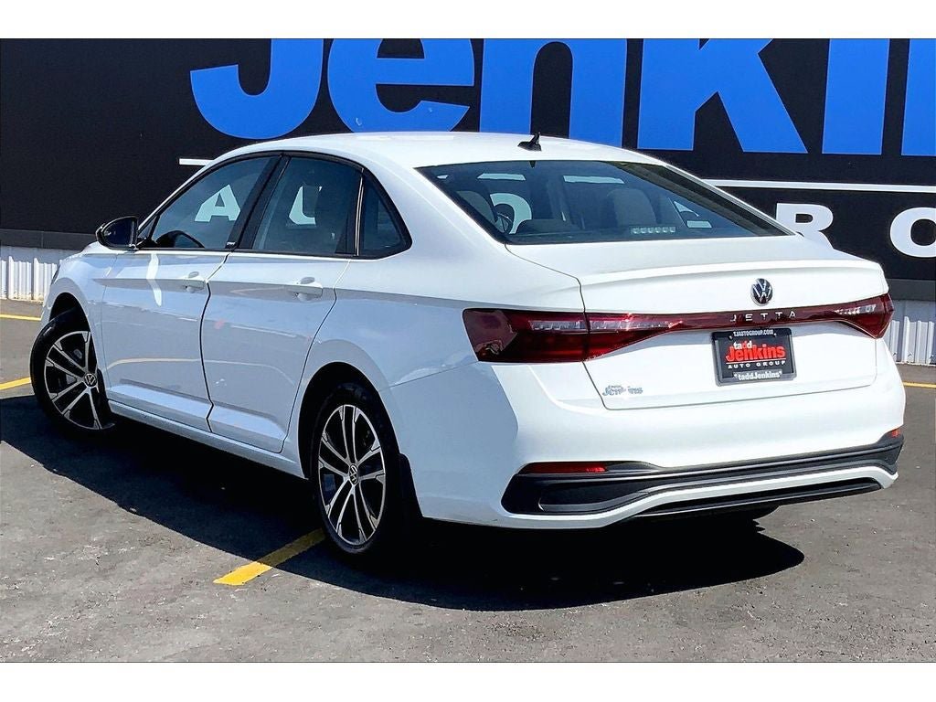 Used 2025 Volkswagen Jetta Sport FWD image 13