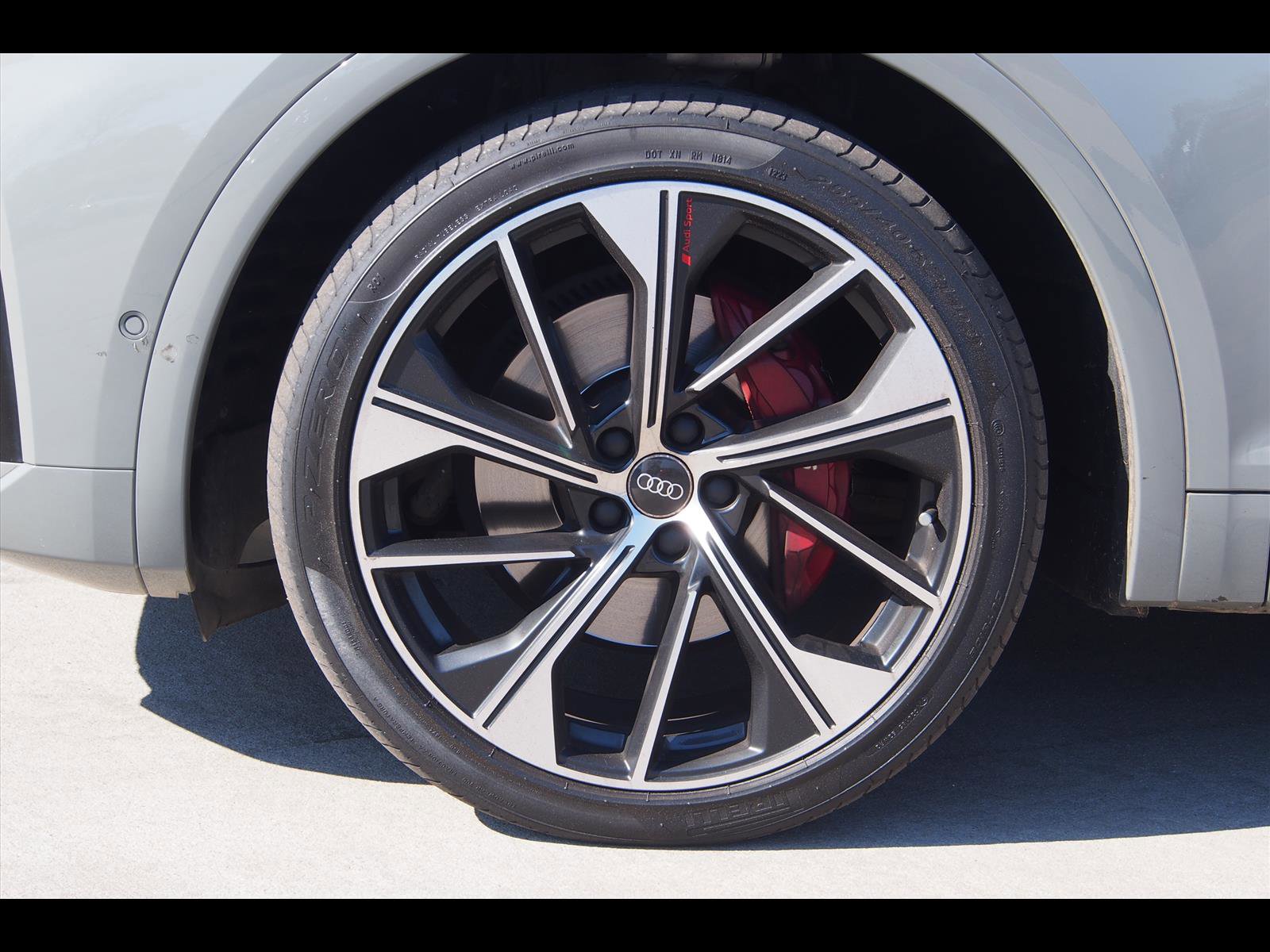 Used 2021 Audi SQ5 Prestige image 9