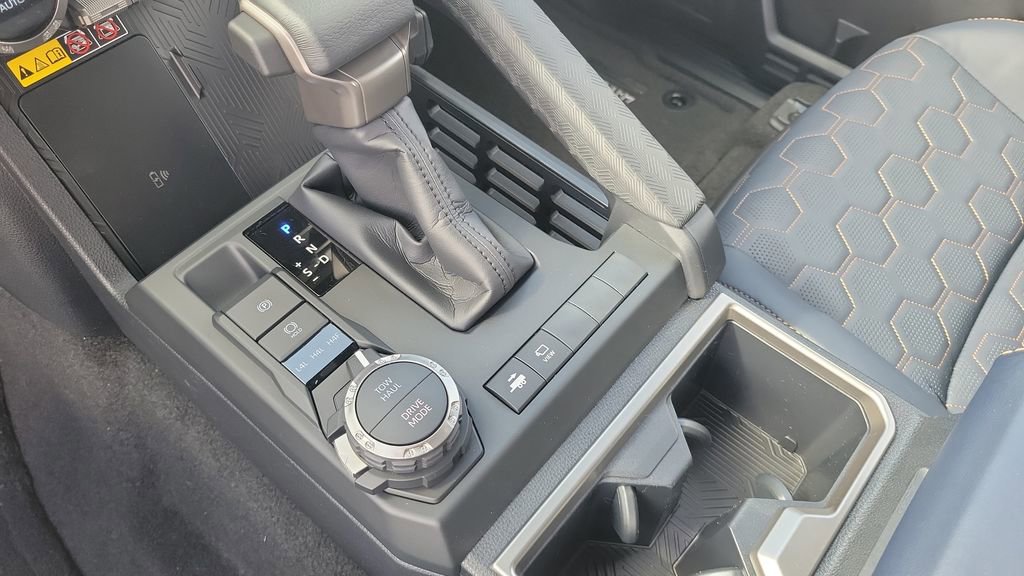 New 2026 Toyota 4Runner Platinum image 17