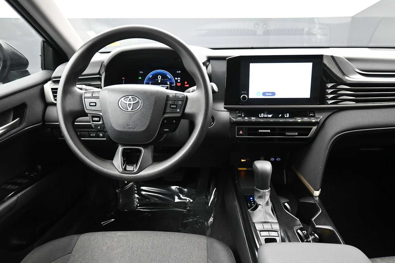 Used 2026 Toyota Camry LE FWD image 18