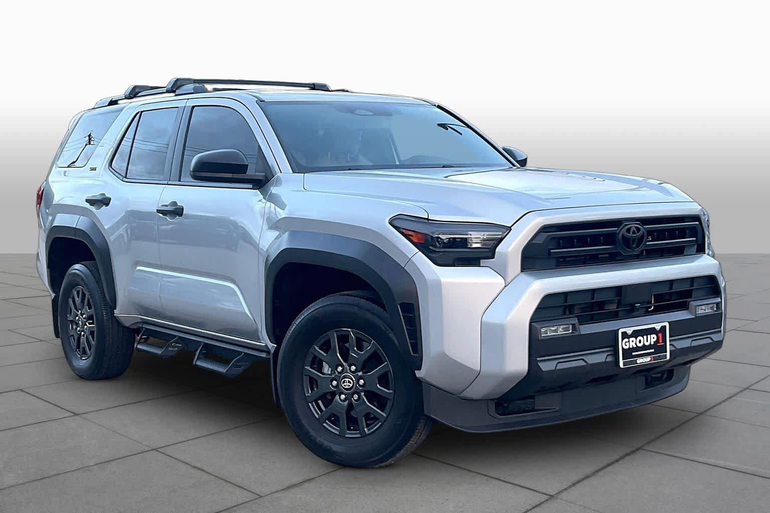 Used 2025 Toyota 4Runner SR5 AWD/4WD image 3