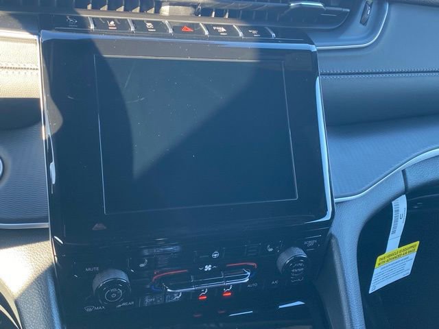 New 2025 Jeep Grand Cherokee Altitude AWD/4WD image 20