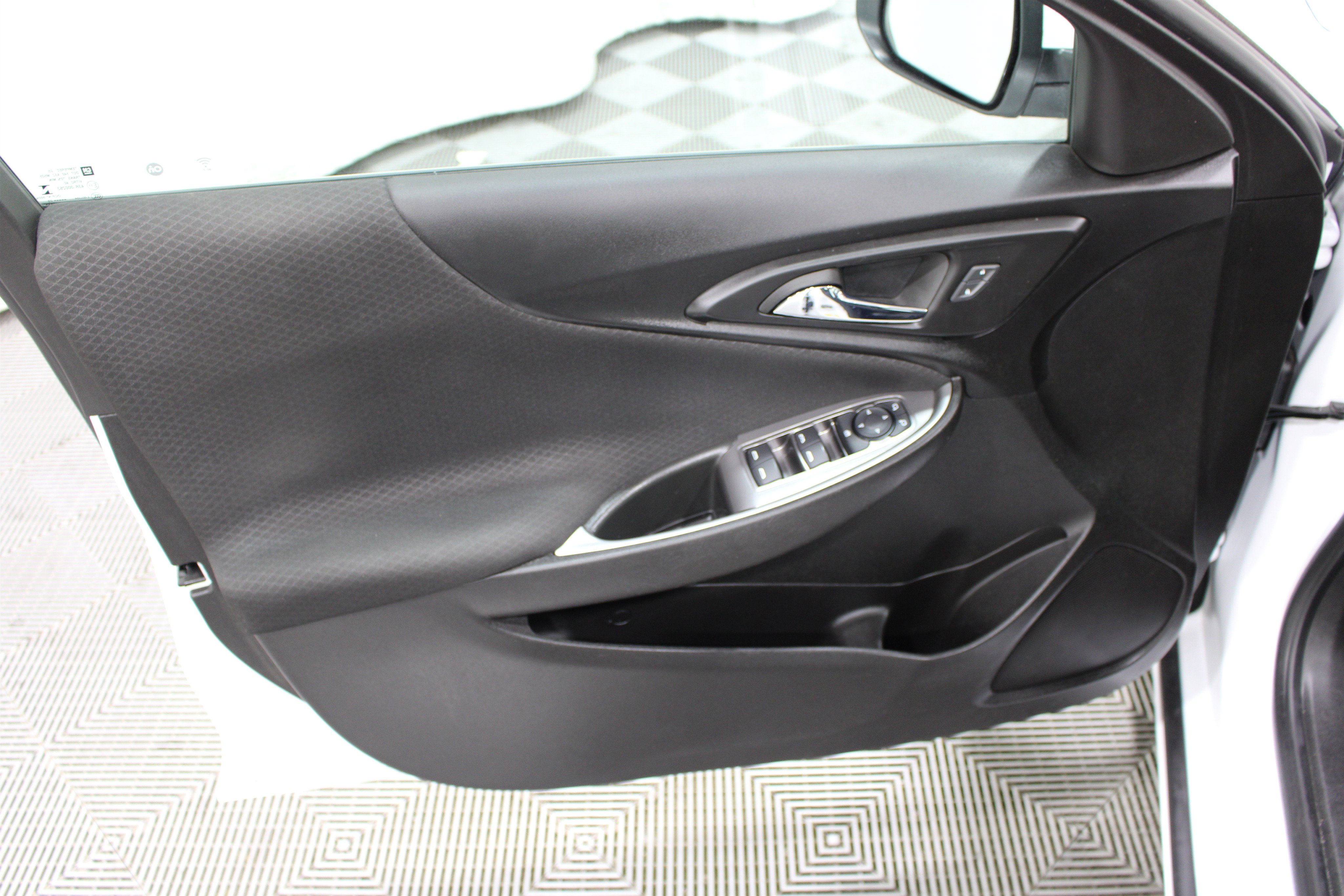 Used 2023 Chevrolet Malibu LT FWD image 6
