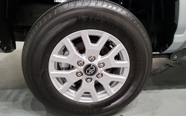 Used 2025 Toyota Tacoma SR5 image 36