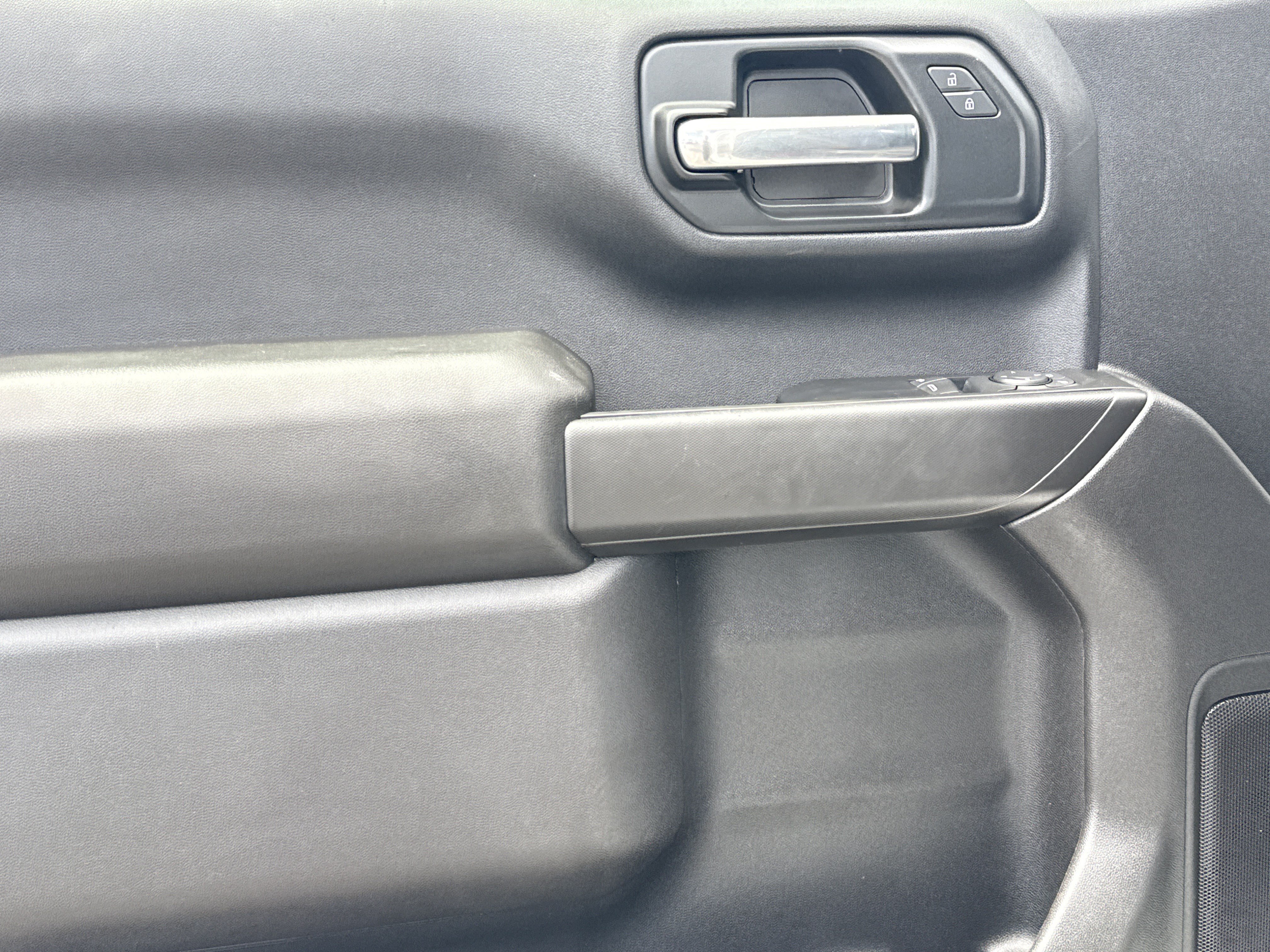 Used 2025 Chevrolet Silverado 1500 W/T RWD image 14