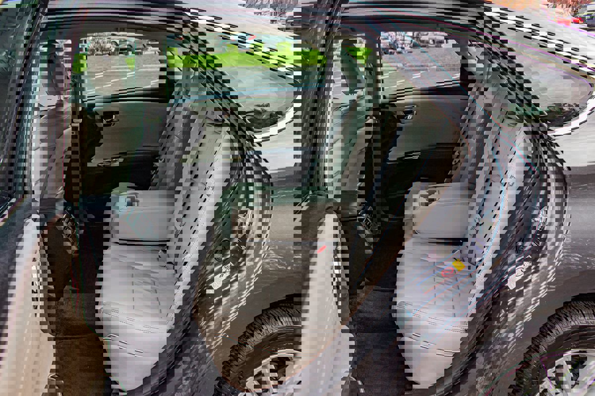 Used 2013 Toyota Avalon XLE image 14